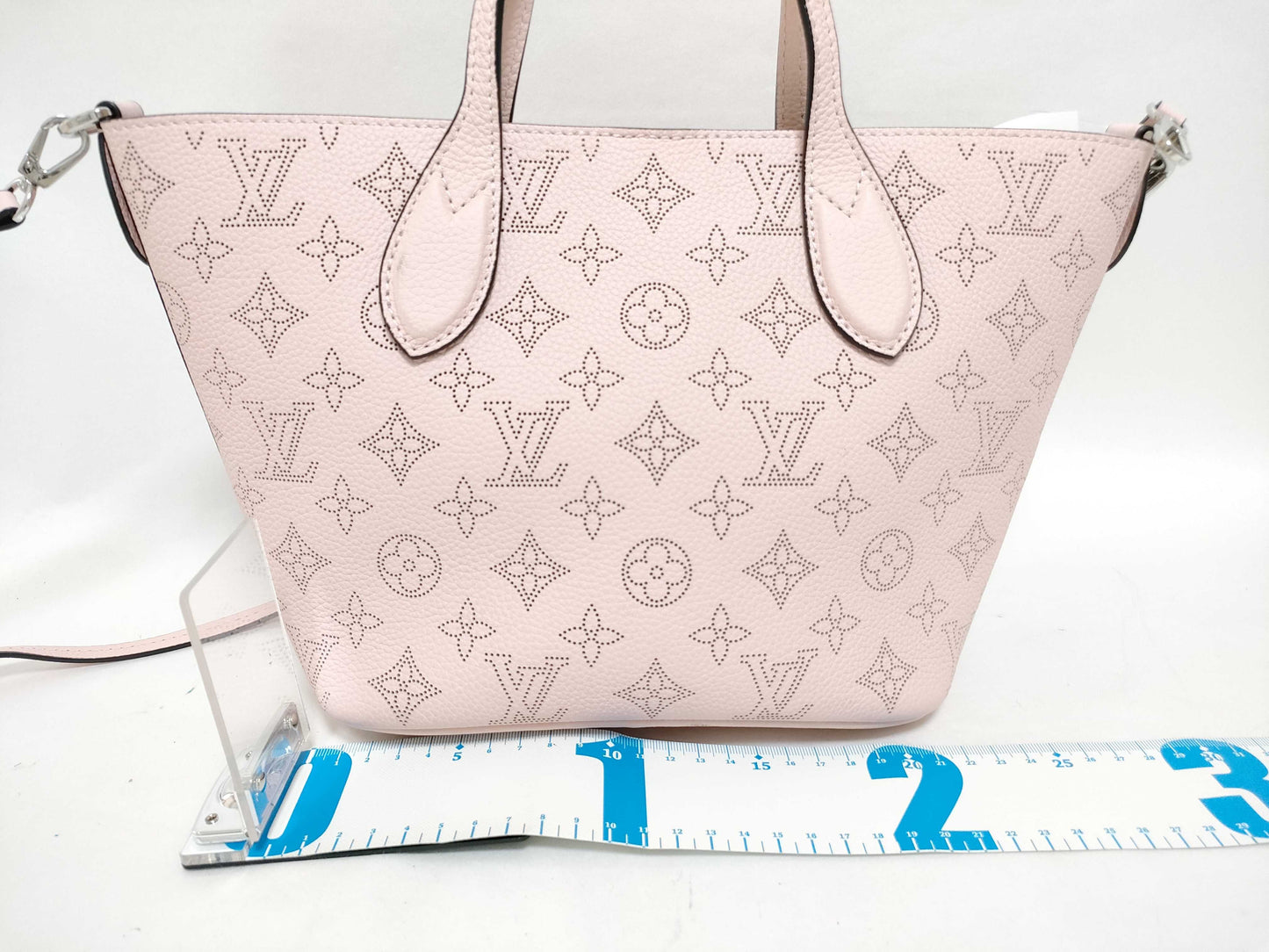 LOUIS VUITTON M23196 Mahina M23196 Blossom PM Handbag