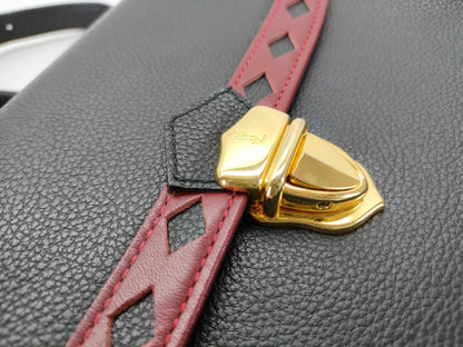 Yves Saint Laurent Diamond Cut Shoulder Bag Shoulder Bag