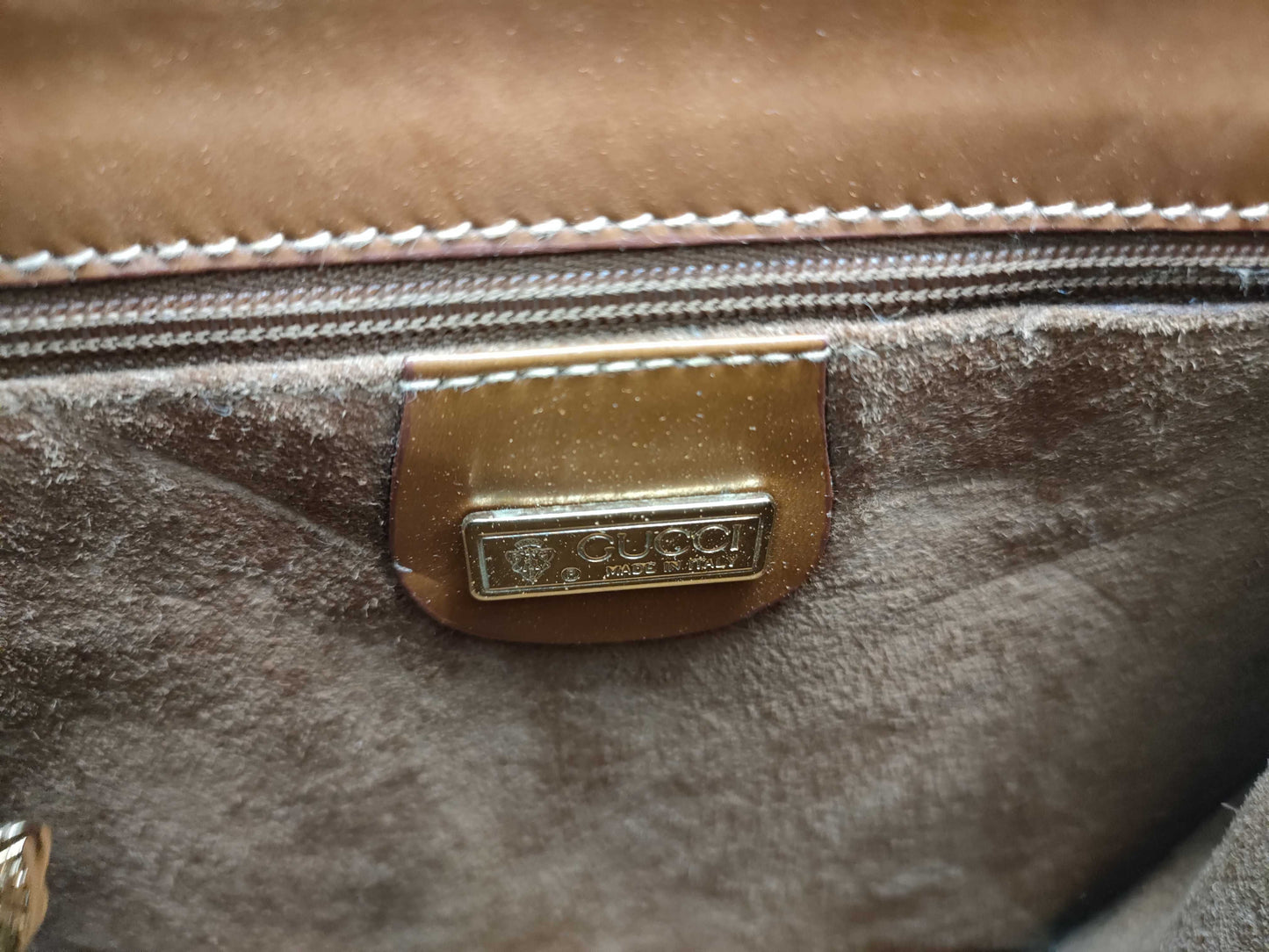 GUCCI Old Leather Shoulder Turnlock Shoulder Bag