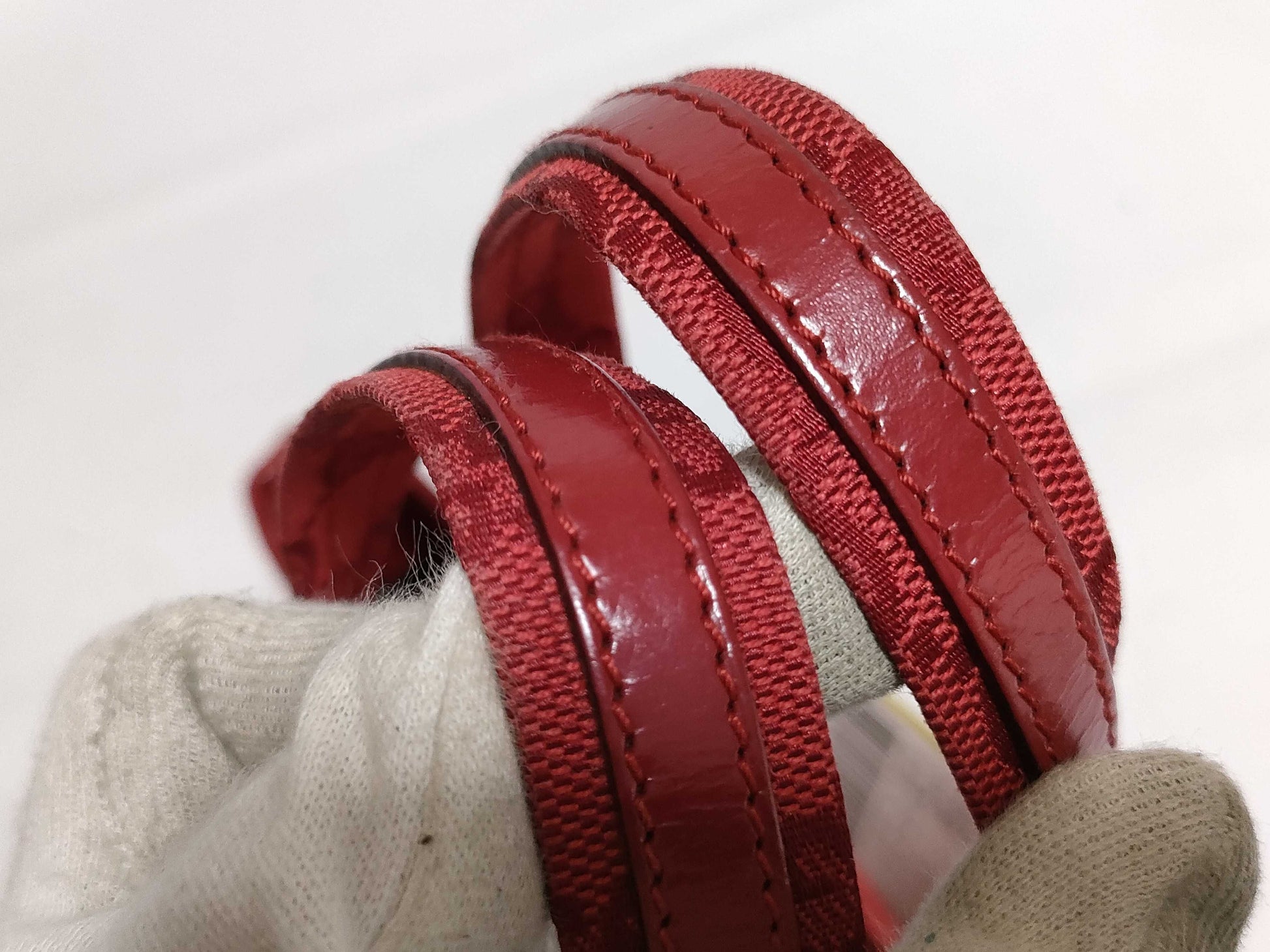 GUCCI GG Canvas 002.1079 Handbag Red