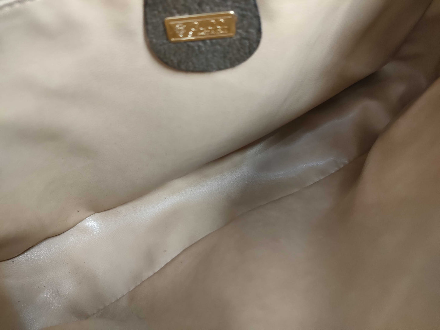 GUCCI GG Supreme Old Gucci 001 115 6165 Shoulder Bag