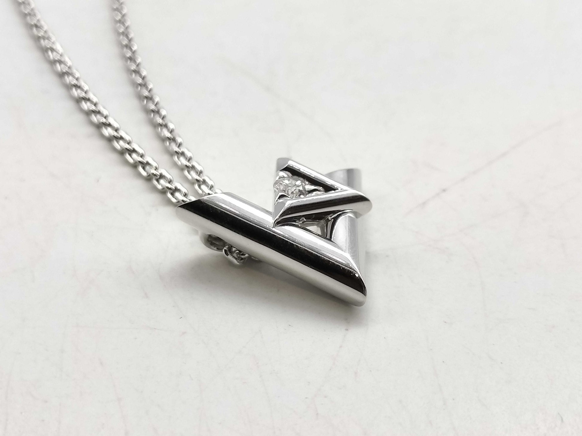 LOUIS VUITTON Volt One 1PD WG Au750 17.5g Necklace 