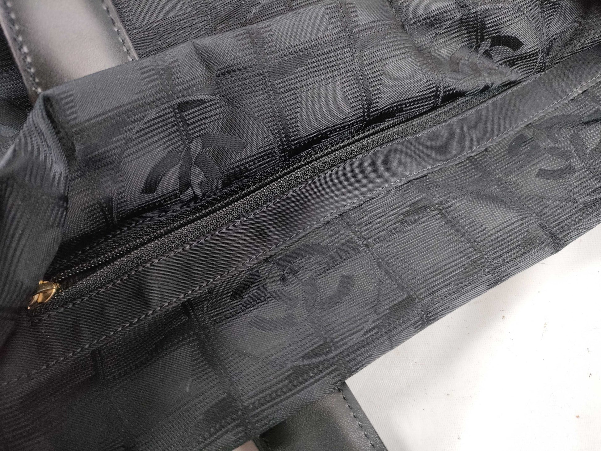 CHANEL New Travel Line No. 9 Tote Bag