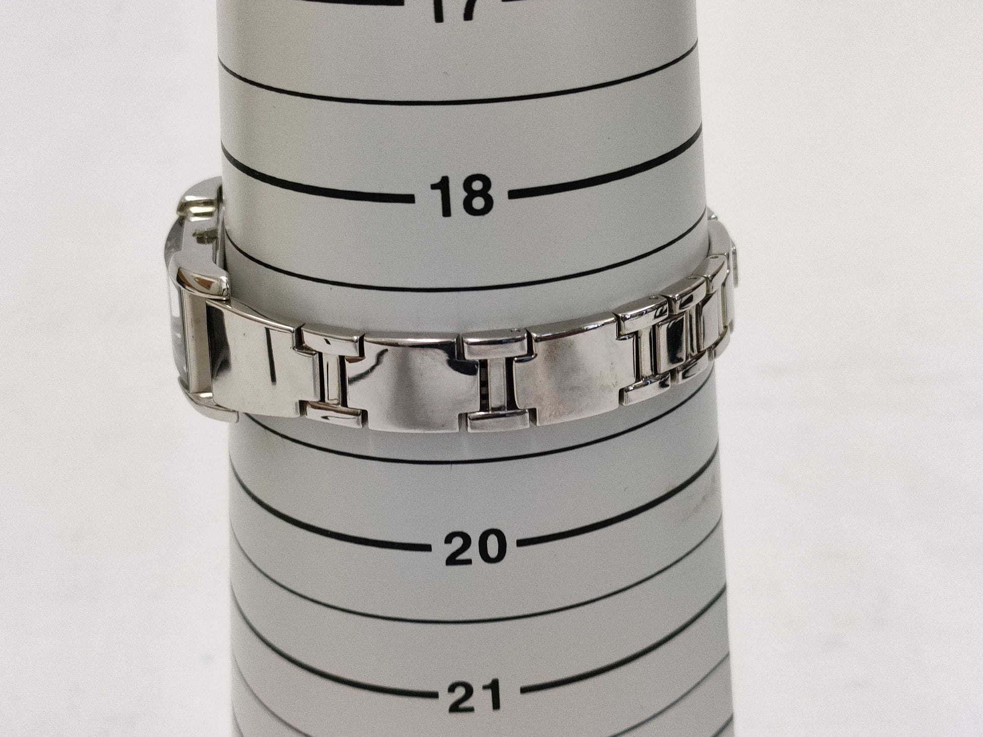 Yves Saint Laurent 5421-H16218 Y Women's Quartz Watch