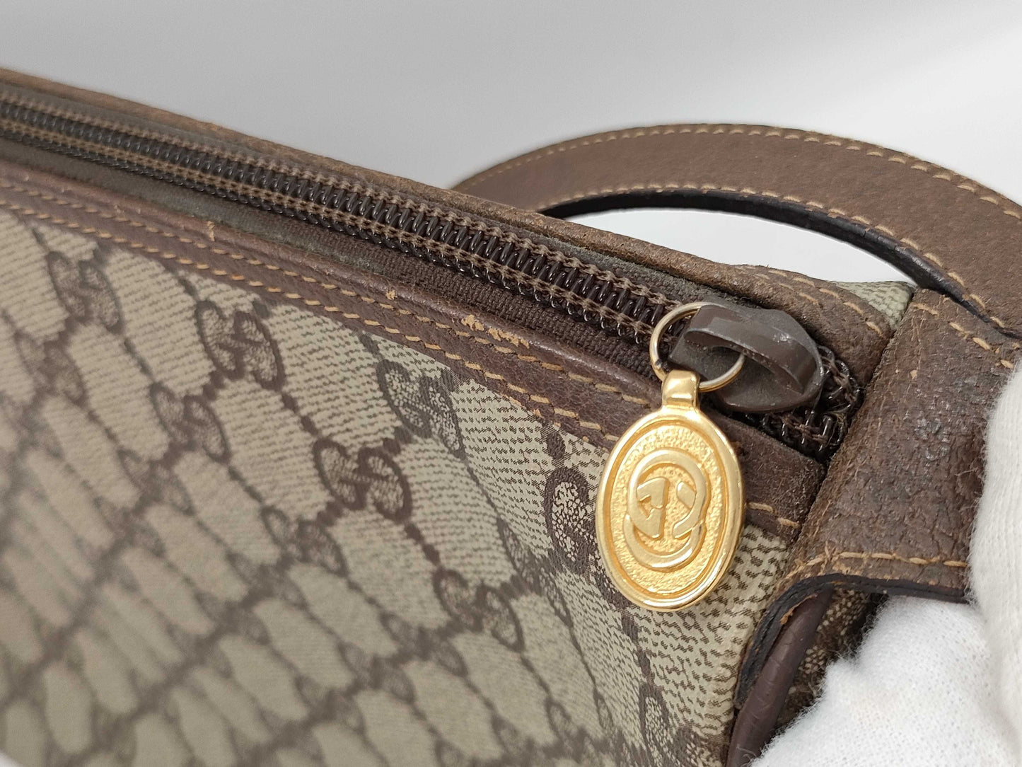 GUCCI Old Shoulder Bag