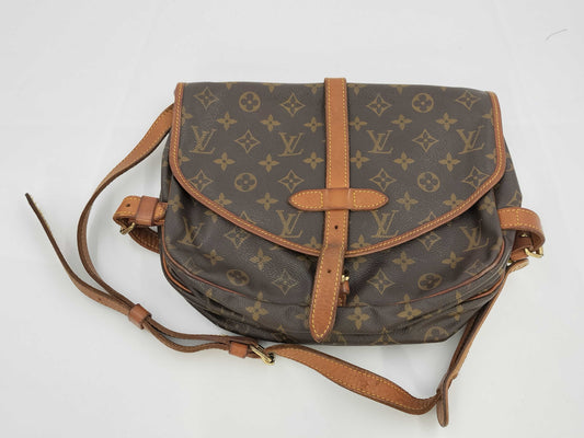 LOUIS VUITTON Monogram M40710 Saumur MM Shoulder Bag