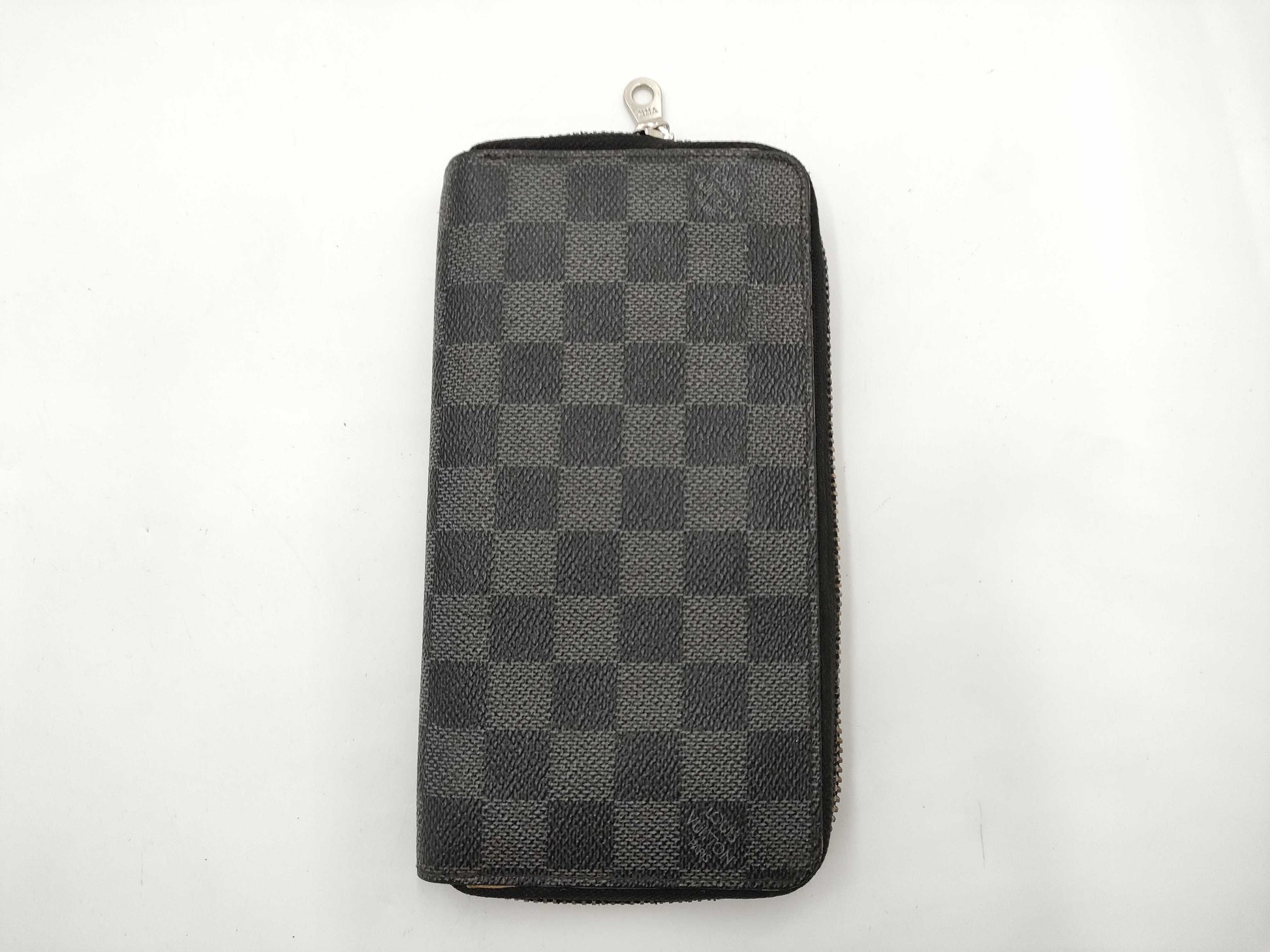 LOUIS VUITTON Zippy Wallet