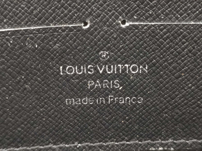 LOUIS VUITTON Zippy Wallet