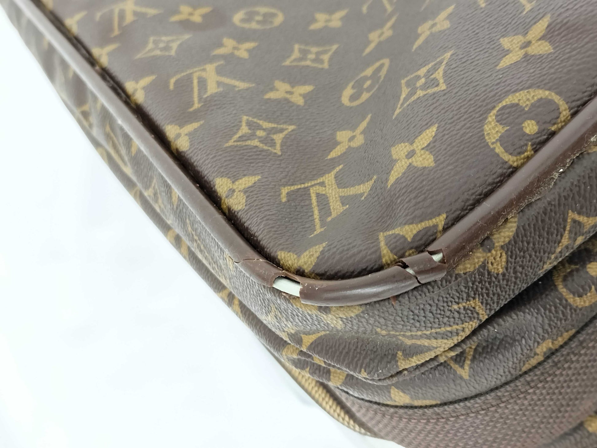 LOUIS VUITTON Monogram Satellite 65 Suitcase