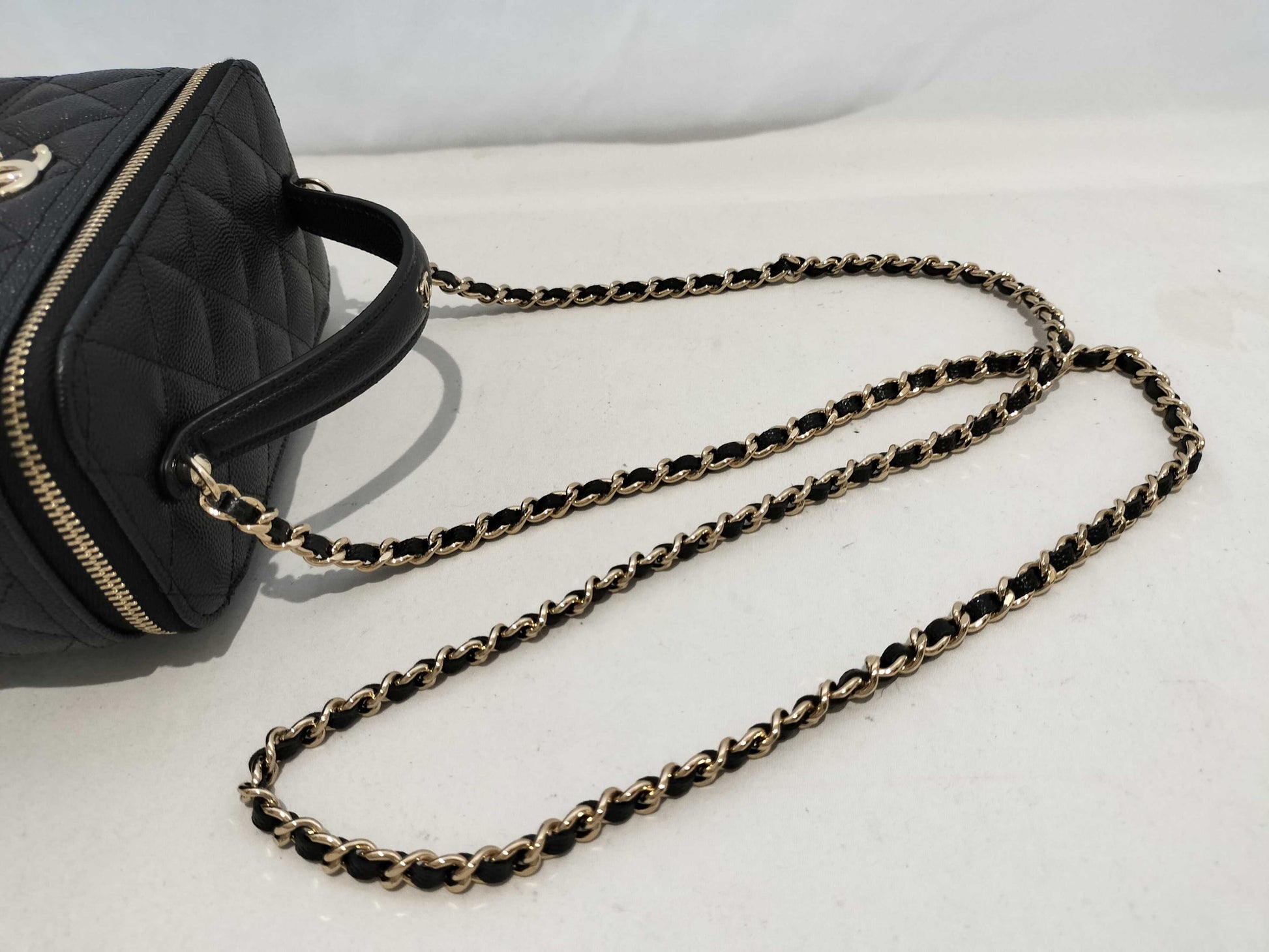 CHANEL Caviar Skin ap4404 Vanity Shoulder Bag