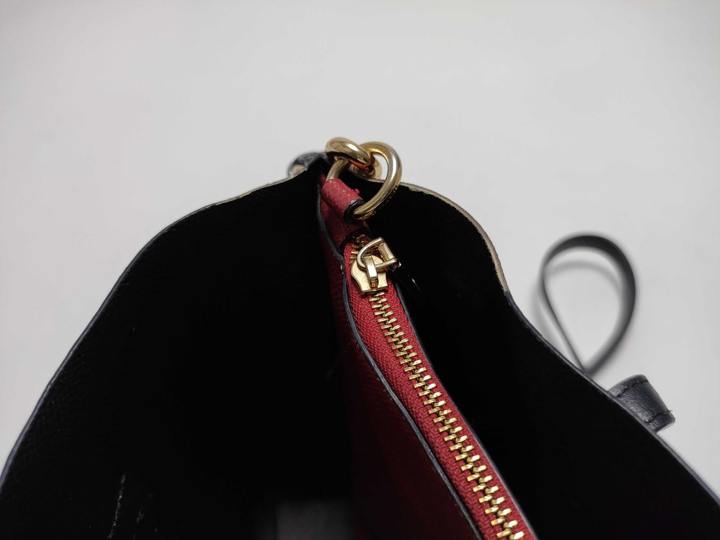 COACH Signature C4250 2-Way Shoulder Bag