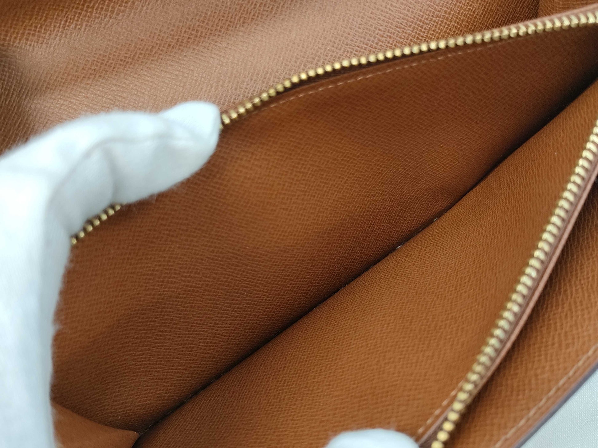 LOUIS VUITTON Monogram Old Portefeuille Sarah Wallet