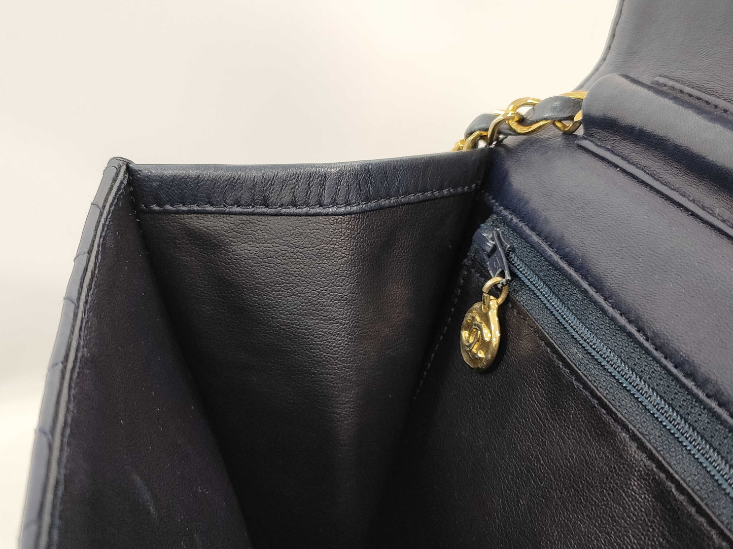 CHANEL Matelasse Matelasse Bag *Shoulder bag with no broken push lock