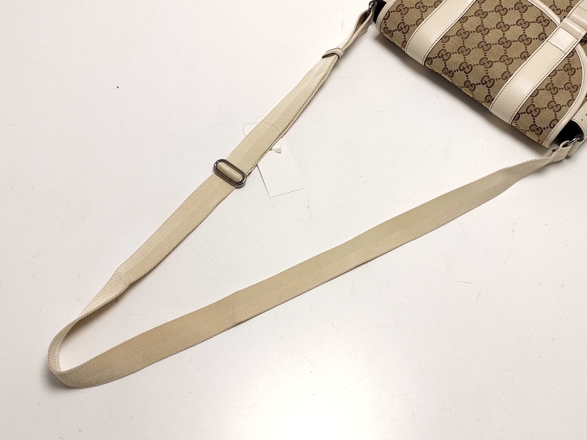 GUCCI GG canvas shoulder bag