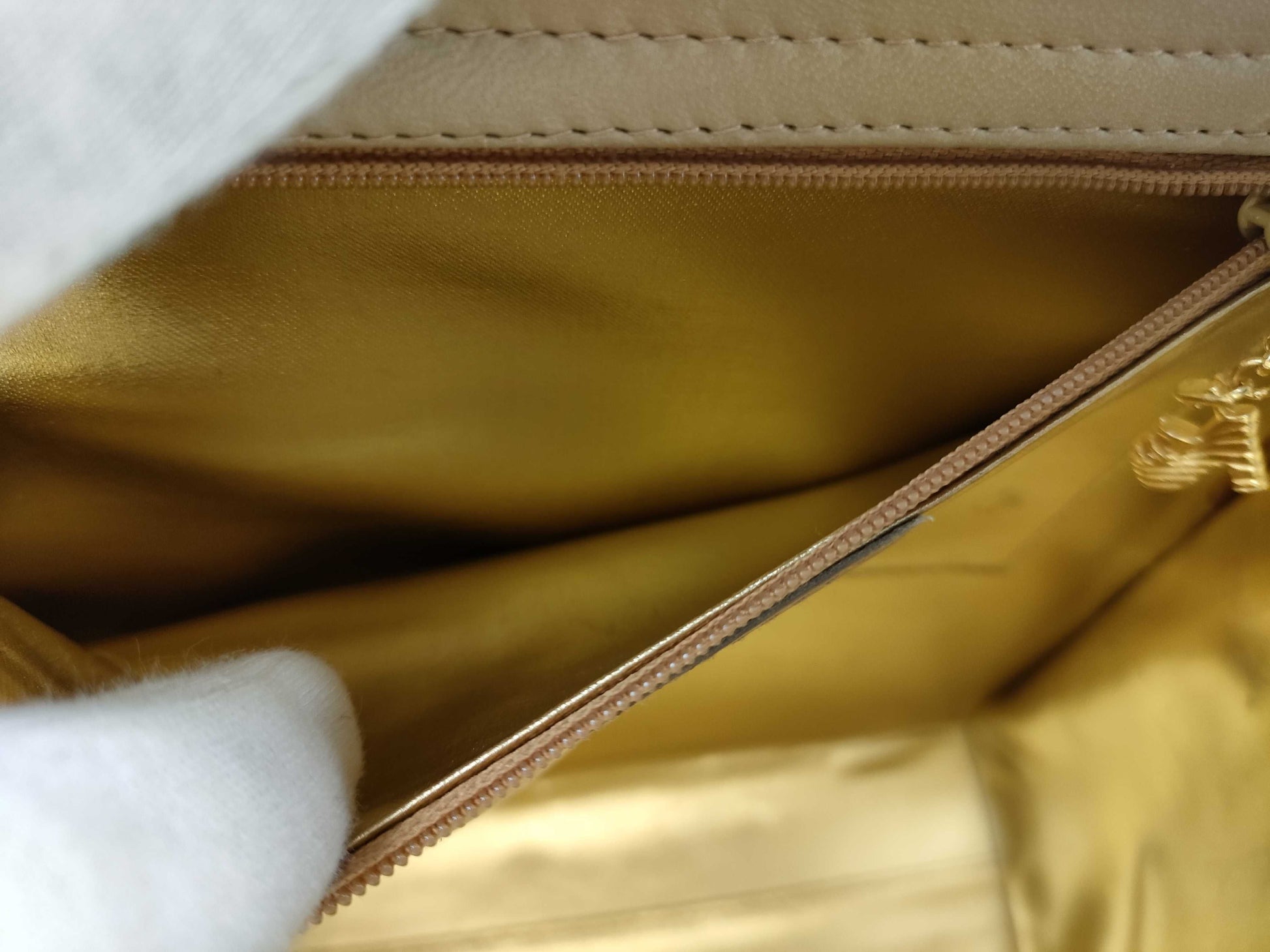 Salvatore Ferragamo Prada/Burberry/Ferragamo*2 Bag Set Handbag