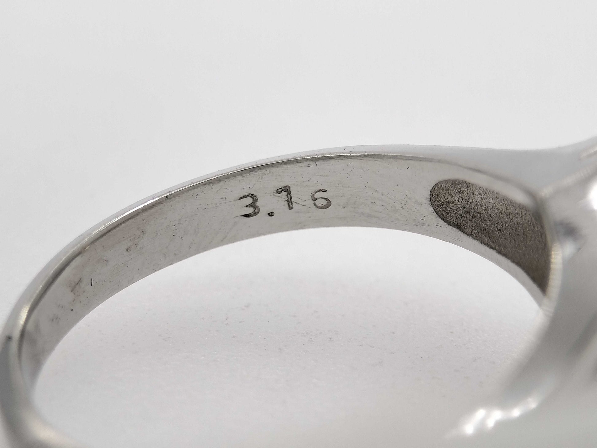 D3.16ct PT900 10.4g Ring 