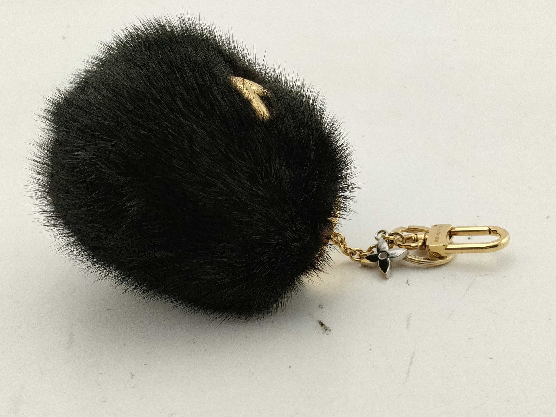LOUIS VUITTON M00008 Bubble M Mink Fur Pompom Charm