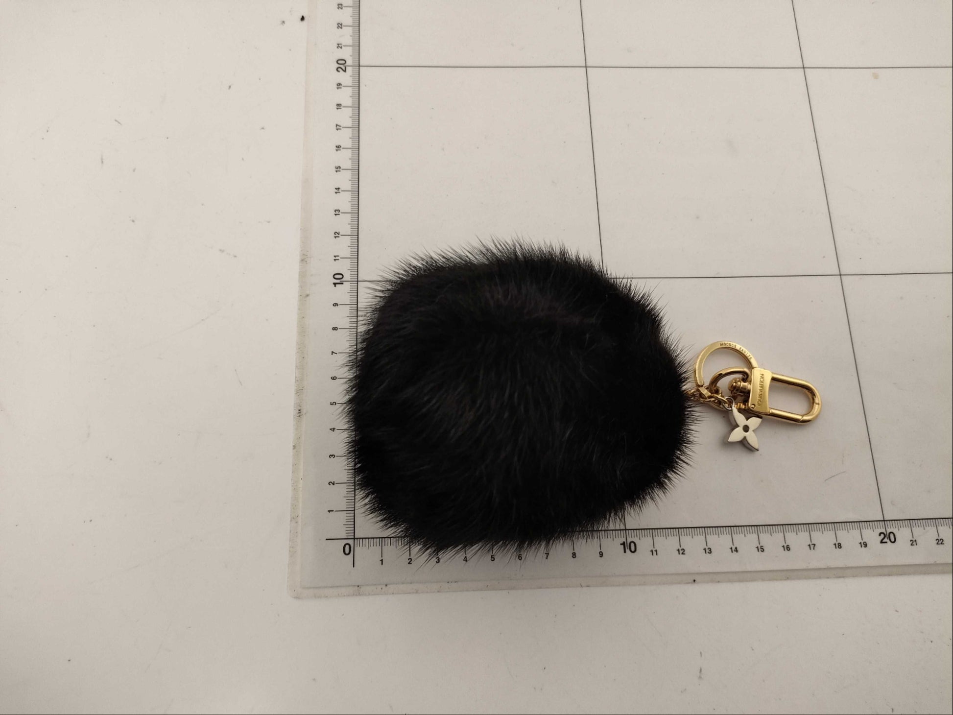 LOUIS VUITTON M00008 Bubble M Mink Fur Pompom Charm