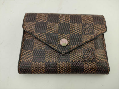 LOUIS VUITTON Damier Victorine Wallet