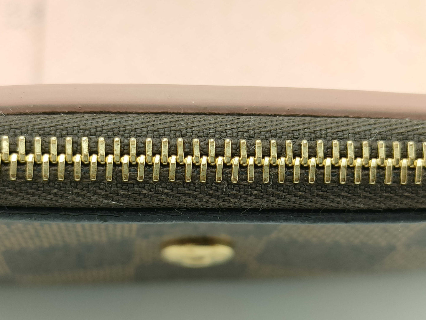 LOUIS VUITTON Damier Victorine Wallet
