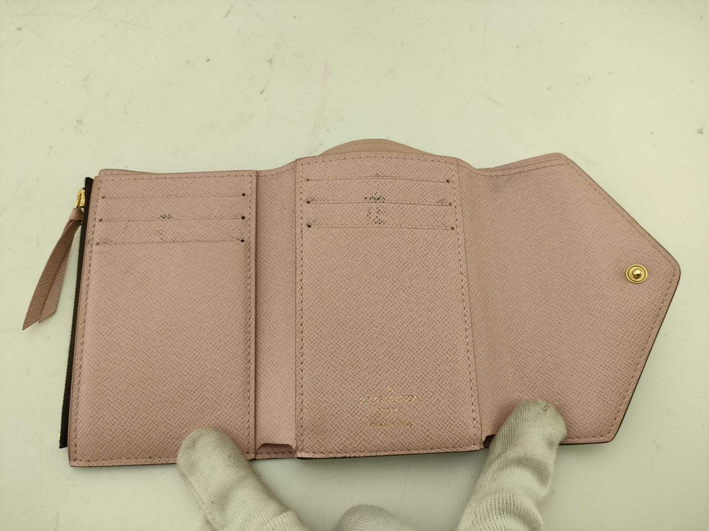 LOUIS VUITTON Damier Victorine Wallet