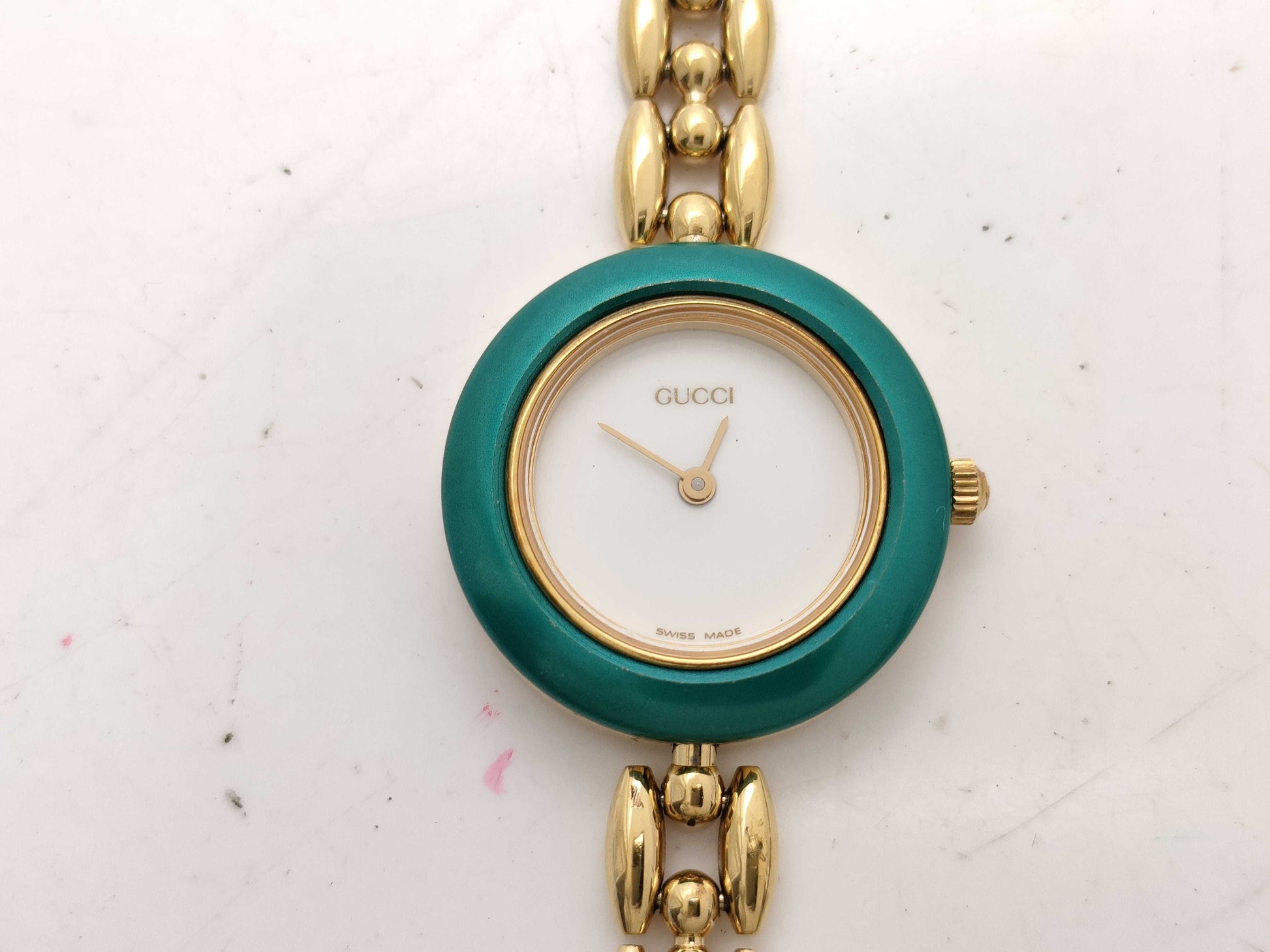 GUCCI Change Bezel 11/12.2 Women's Watch with Interchangeable Bezel
