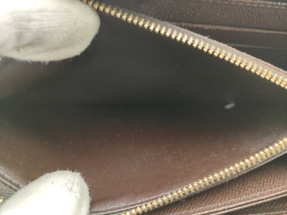 LOUIS VUITTON Damier Zippy Wallet
