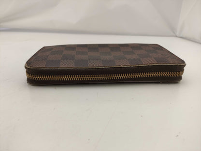 LOUIS VUITTON Damier Zippy Wallet