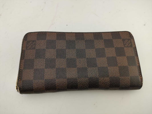 LOUIS VUITTON Damier Zippy Wallet