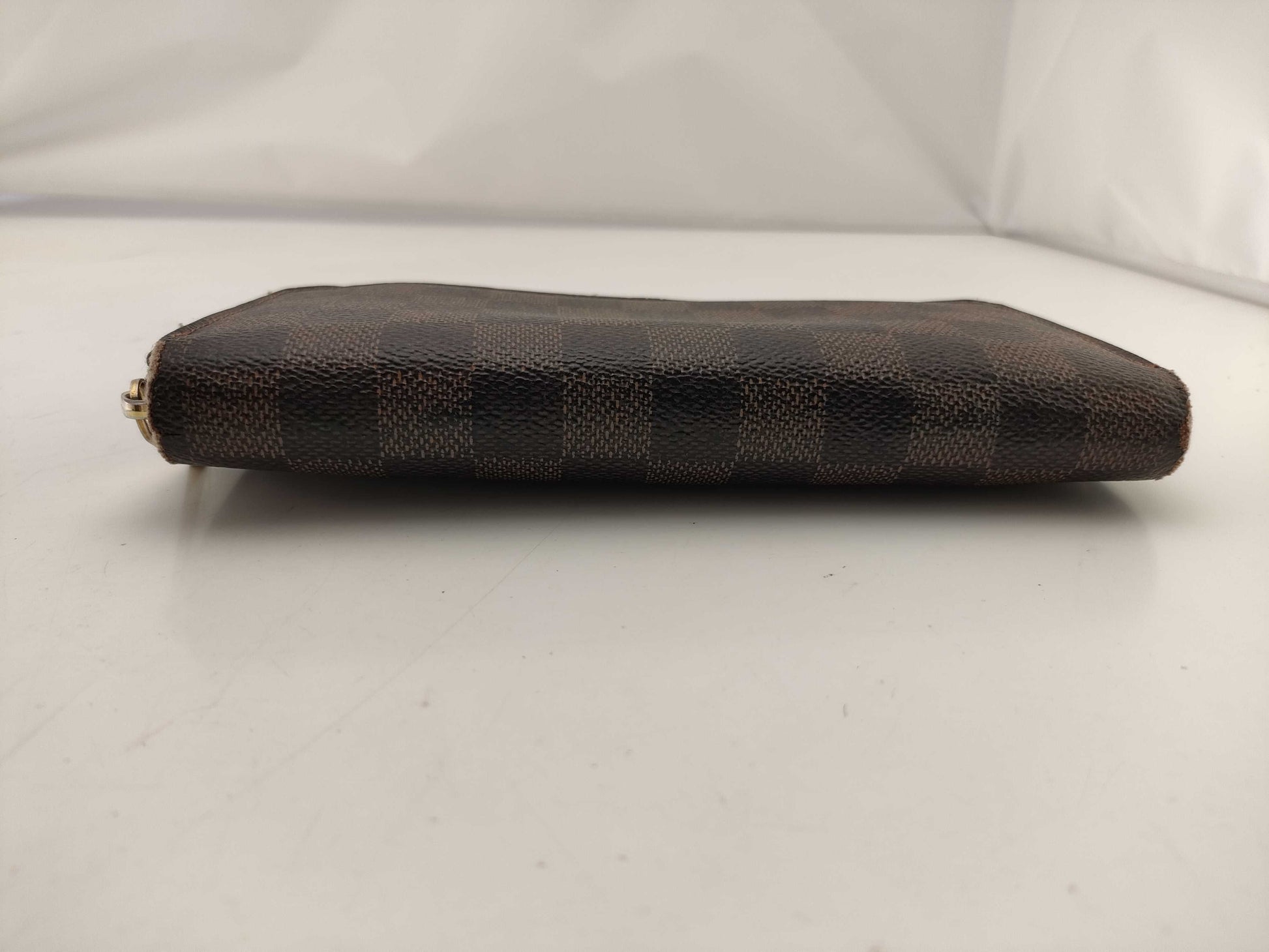 LOUIS VUITTON Damier Zippy Wallet