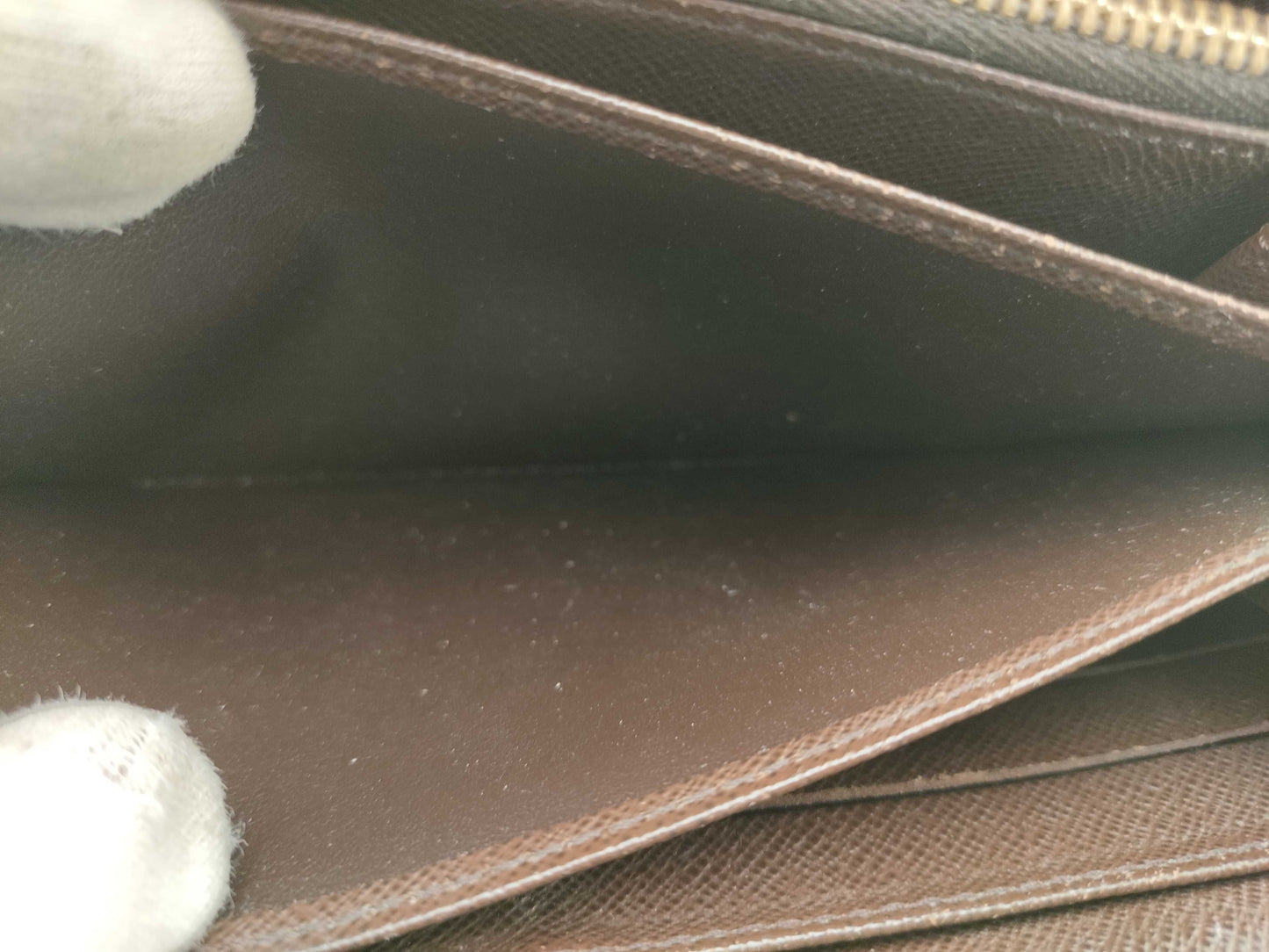 LOUIS VUITTON Damier Zippy Wallet
