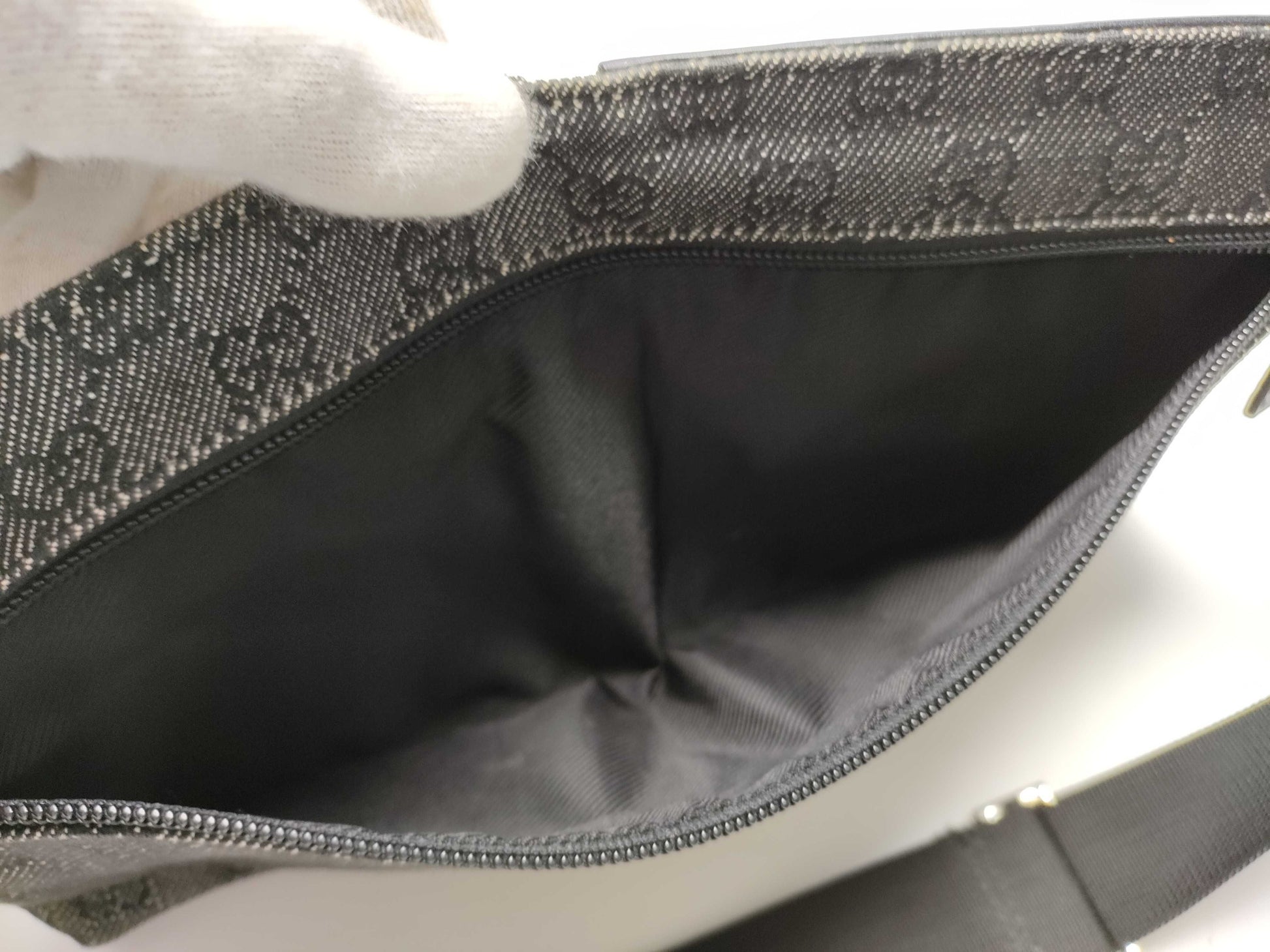 GUCCI GG Canvas 130736 Waist Bag