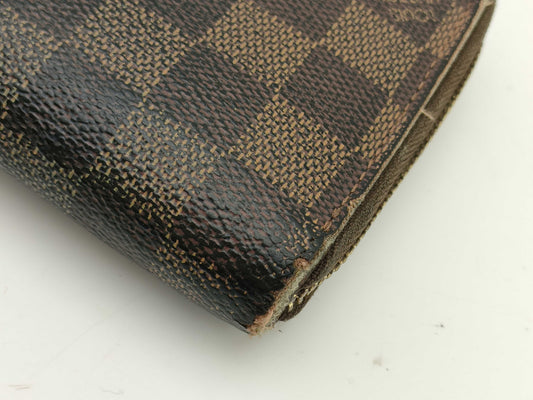 LOUIS VUITTON Damier Zippy Wallet