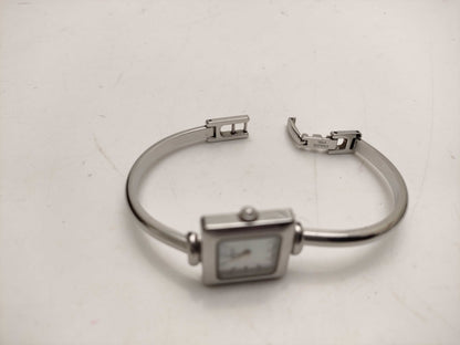 GUCCI 1900L Shell Dial Women's Watch