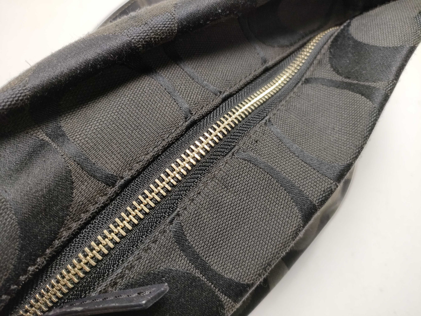 COACH Signature 2-way Shoulder Bag 