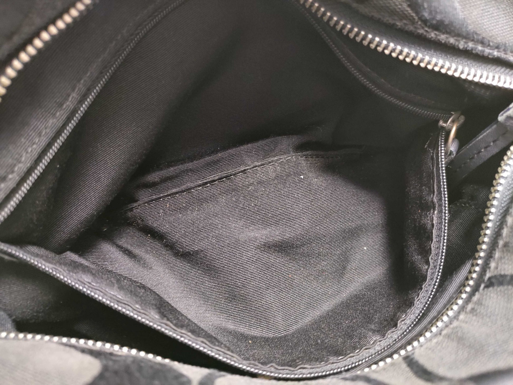 COACH Signature 2-way Shoulder Bag 