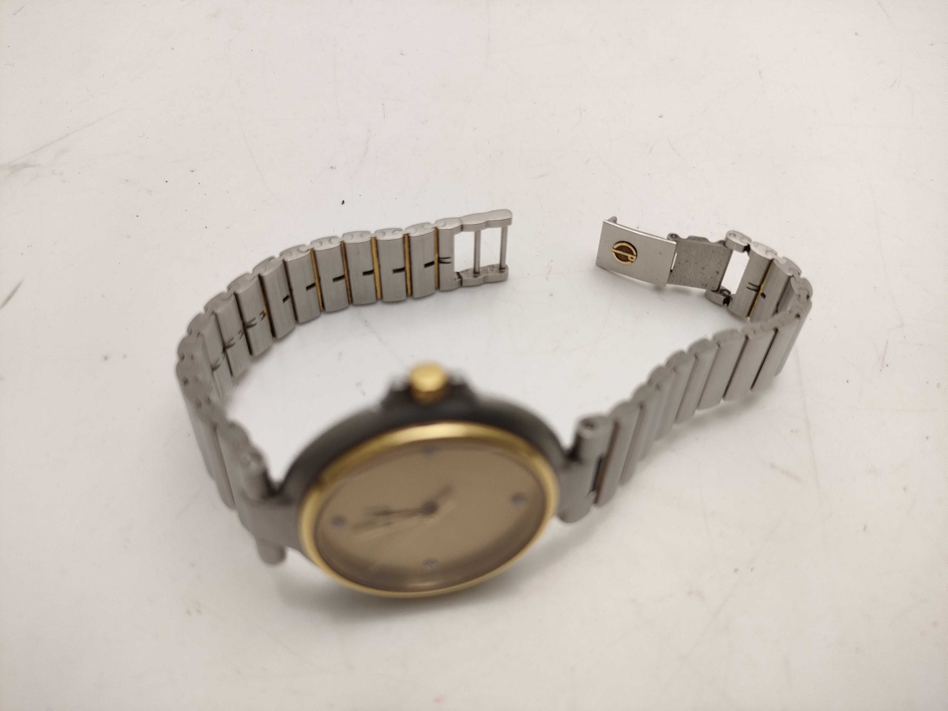 Dunhill Quartz 6/62594 Women's Watch
