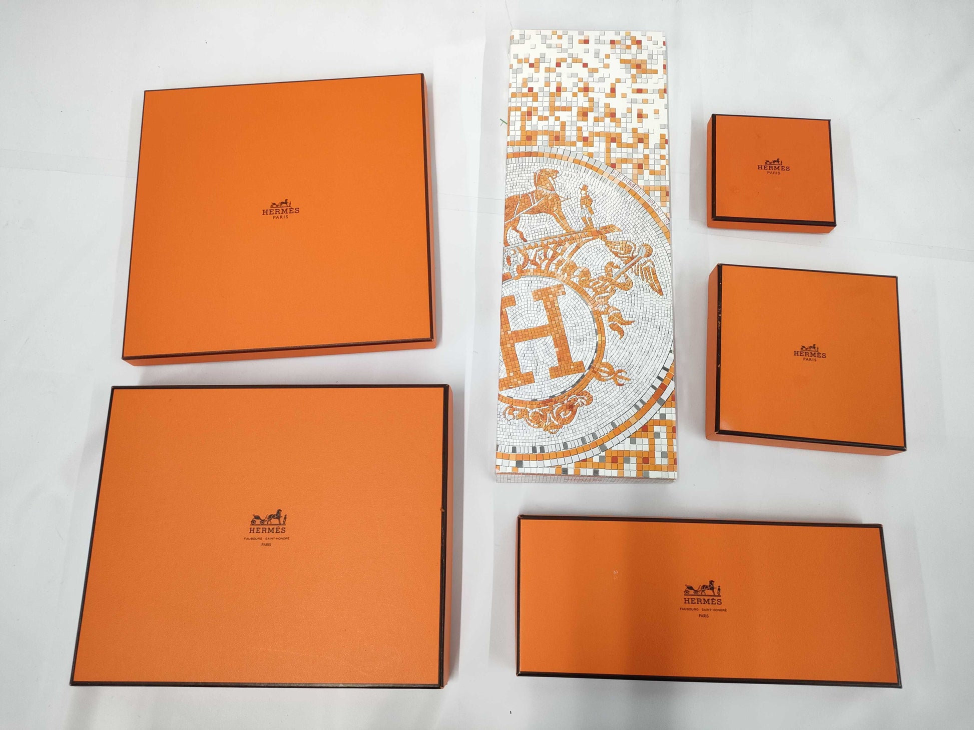 HERMES empty boxes/dust bags/paper bags etc. L-tiered collection. Brand empty boxes collection. Brand empty boxes collection. 
