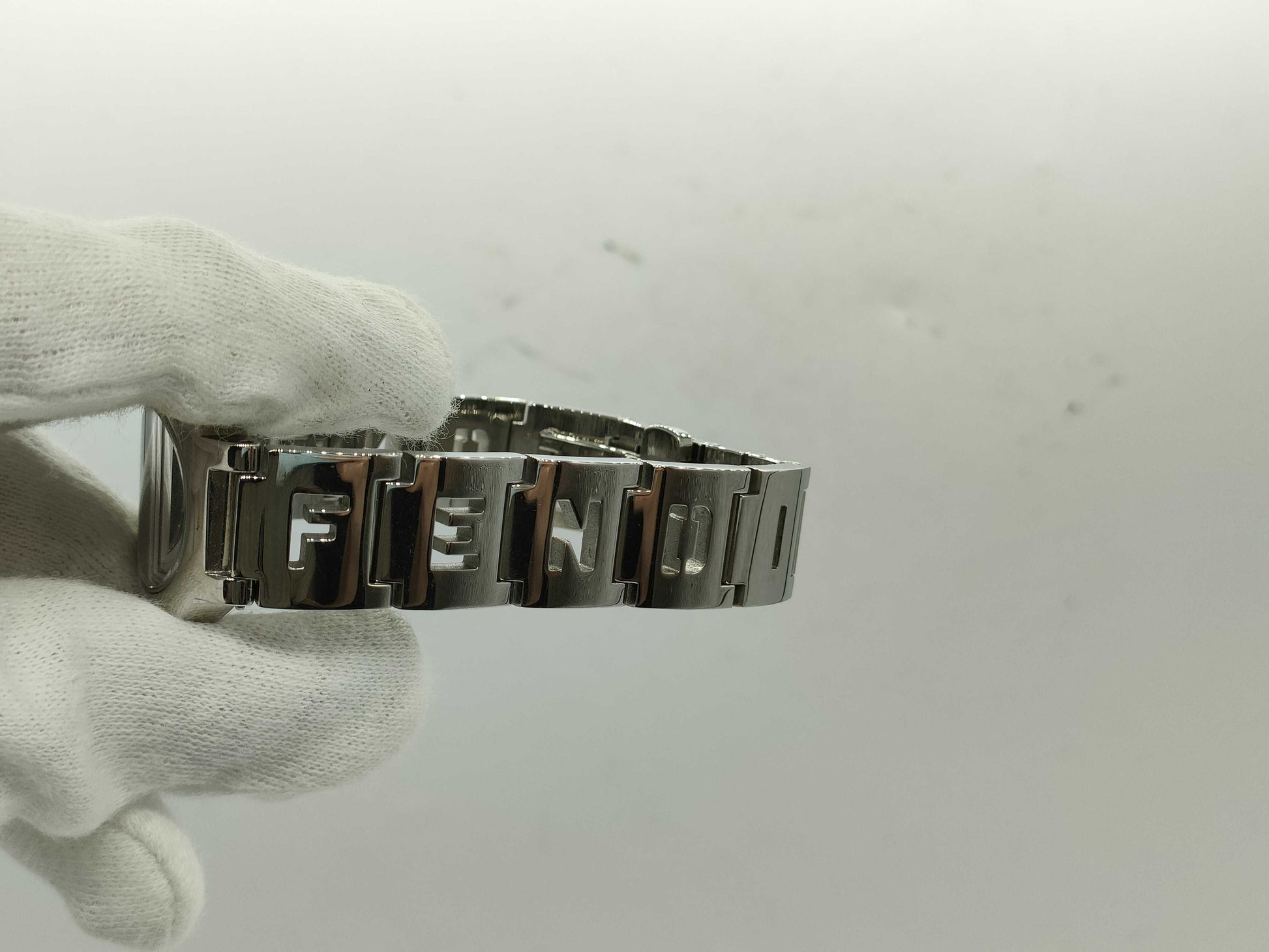 FENDI 3050 Women's Watch