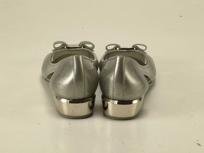 Salvatore Ferragamo Vara Ribbon Silver Pumps