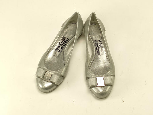Salvatore Ferragamo Vara Ribbon Silver Pumps