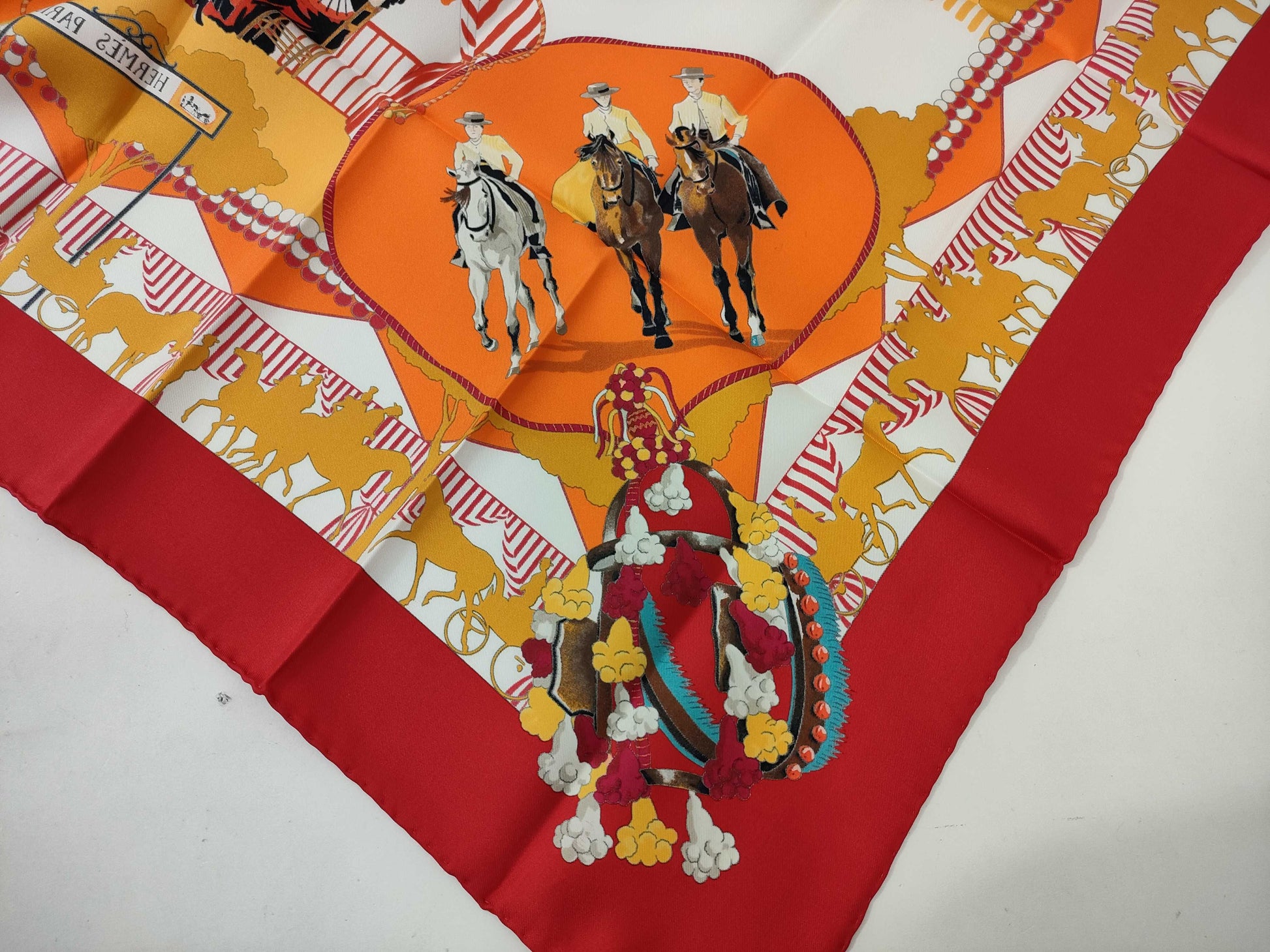 HERMES Carré 90 Seville Holidays Scarf