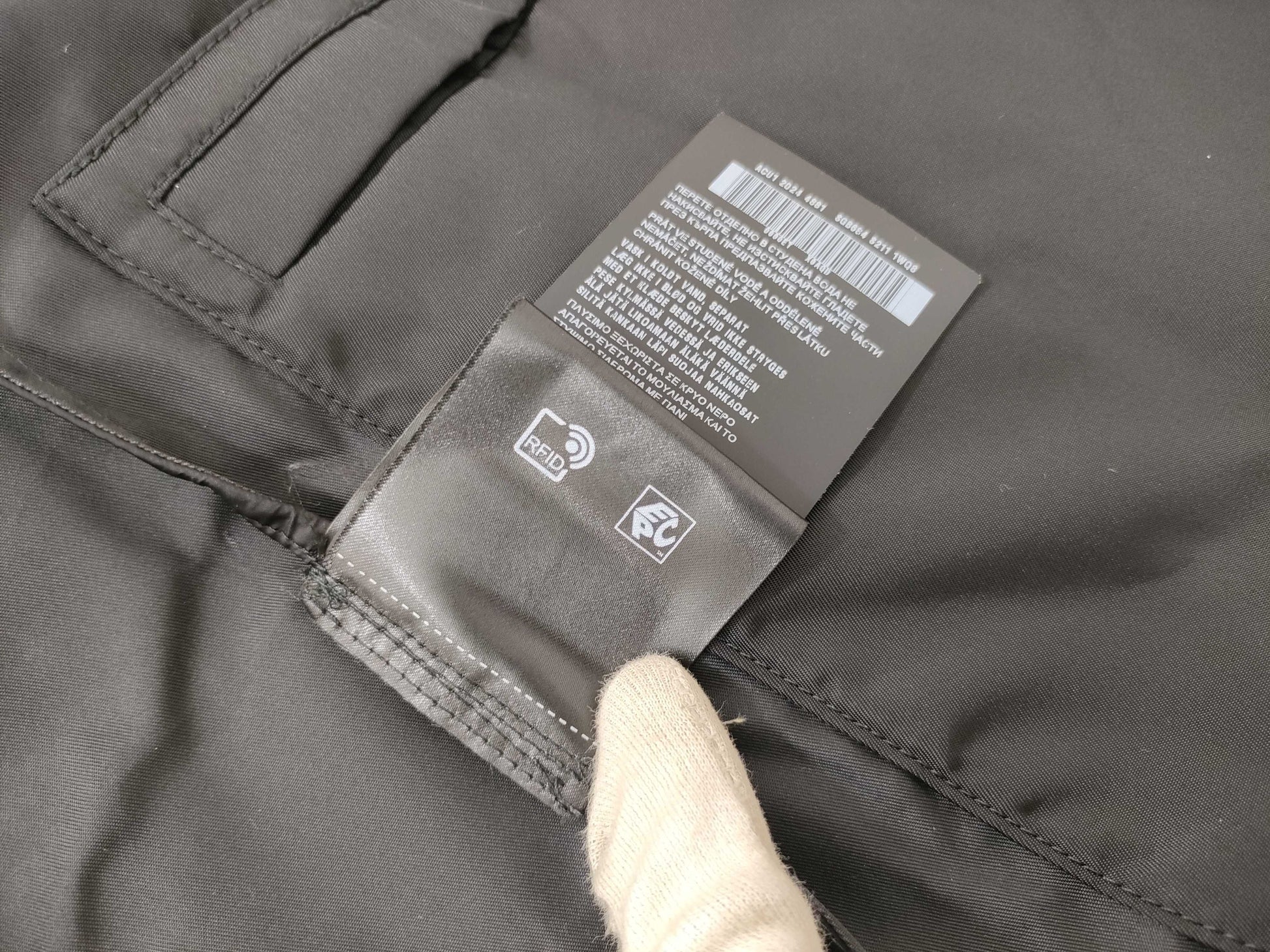 PRADA SGB684 Nylon Jacket Size 52 RFID Current Jacket