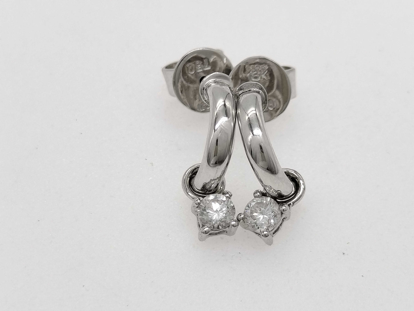 D0.11ct K17/750 2.1g Earrings 