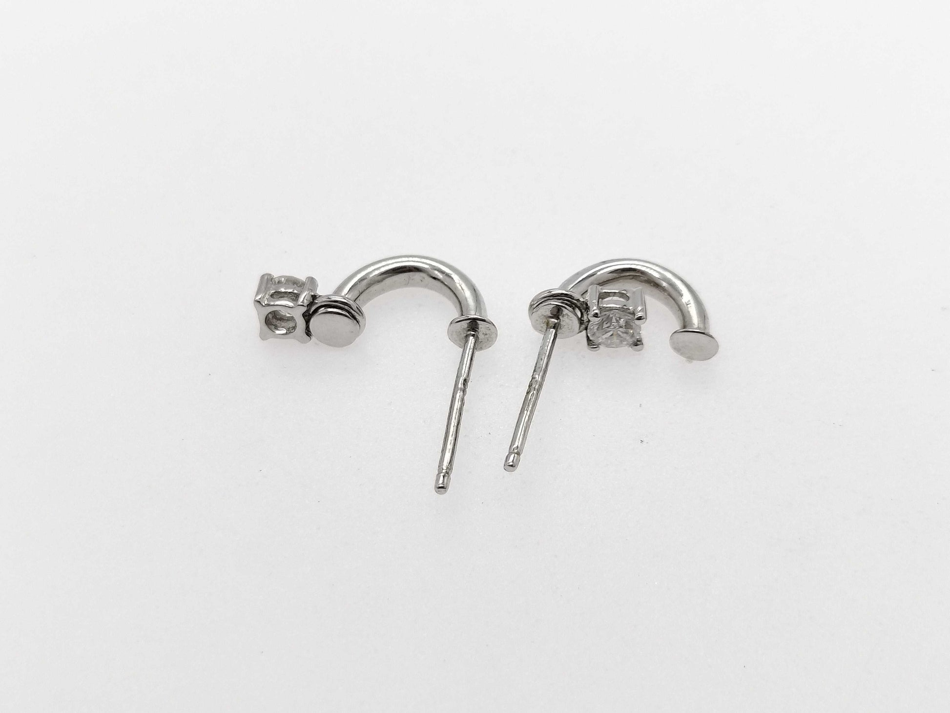 D0.11ct K17/750 2.1g Earrings 