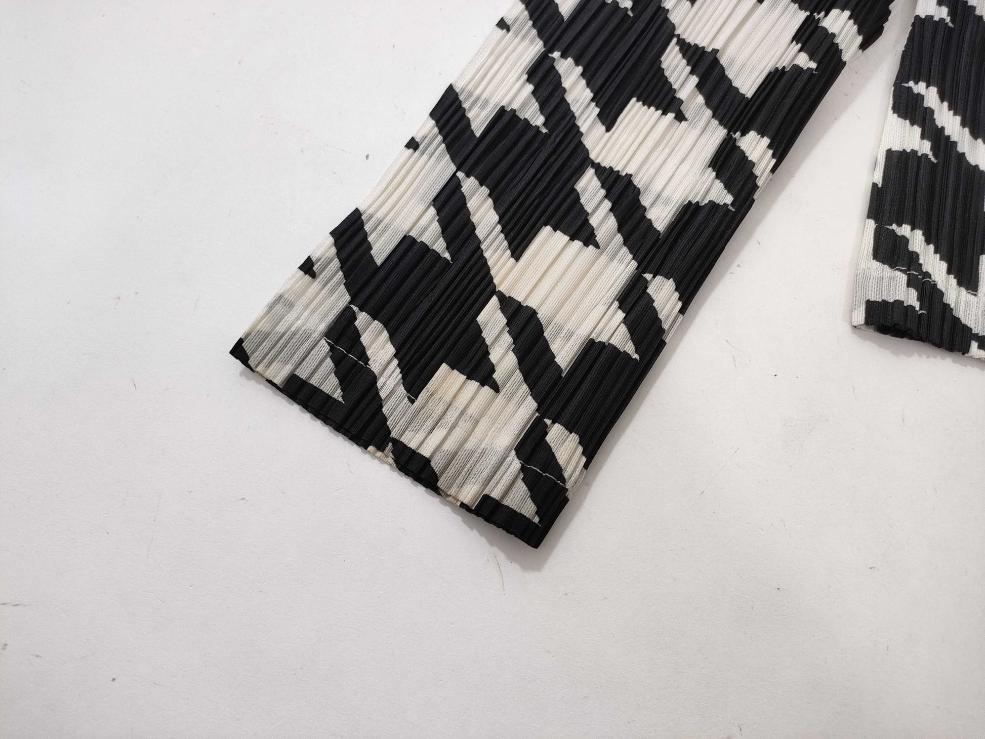 ISSEY MIYAKE Pleats Please/Houndstooth Pattern/Jacket