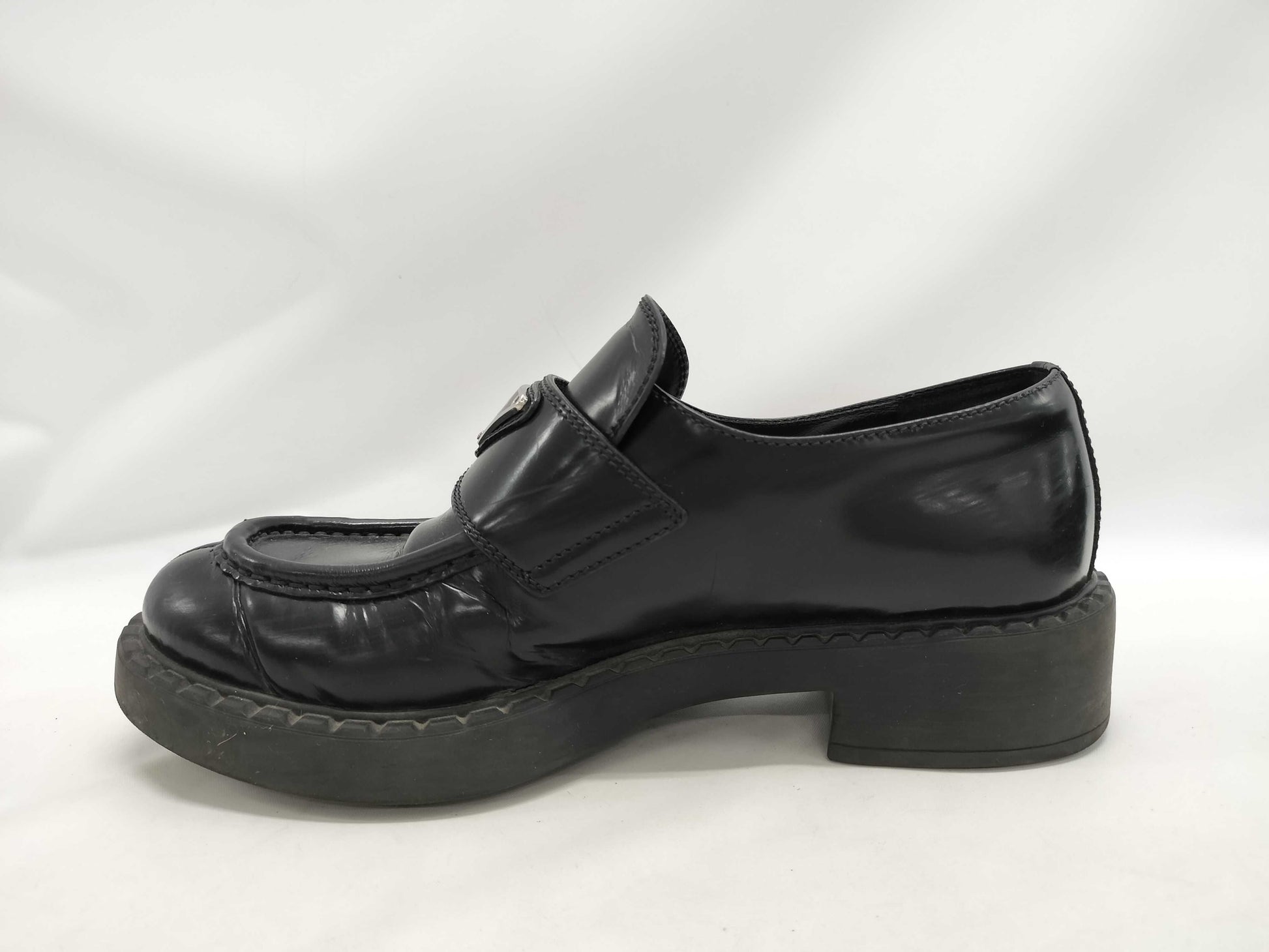 PRADA Loafers Screws Missing