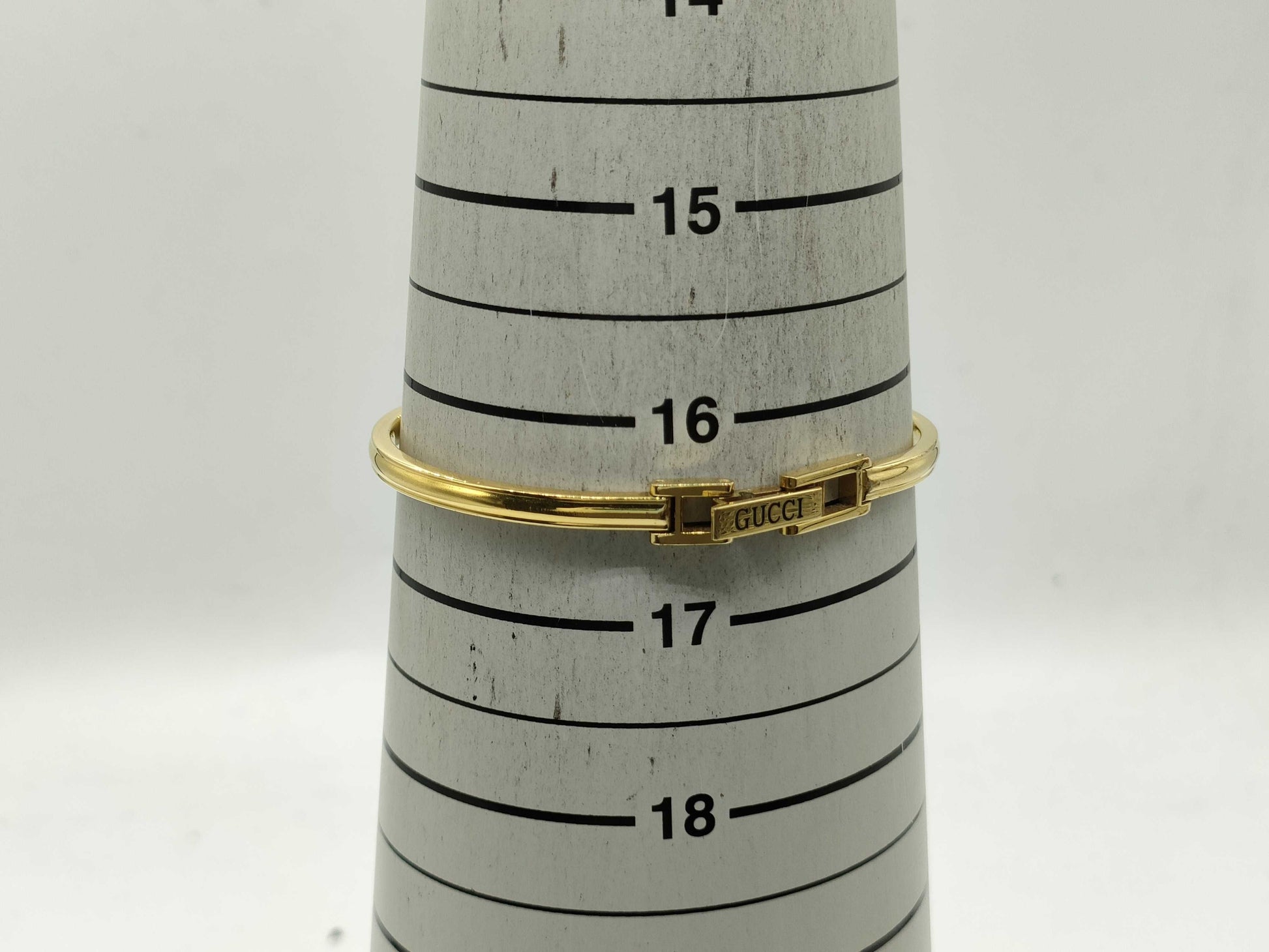 GUCCI Change Bezel 11/12 Women's Watch