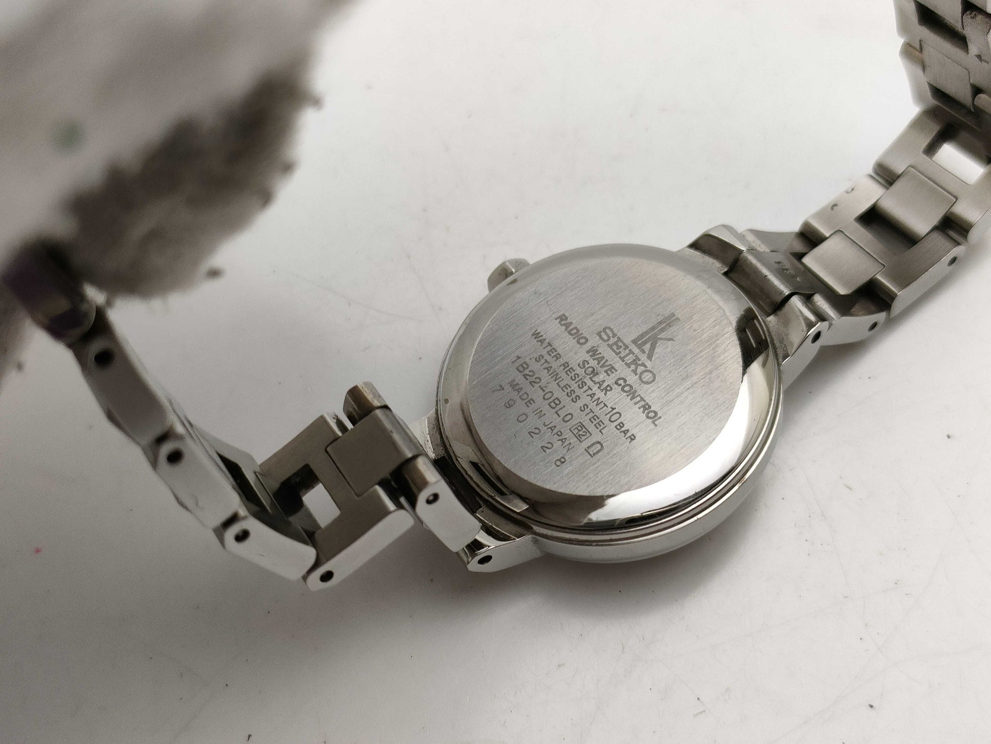 SEIKO 1B22-0BL0 Women's Watch
