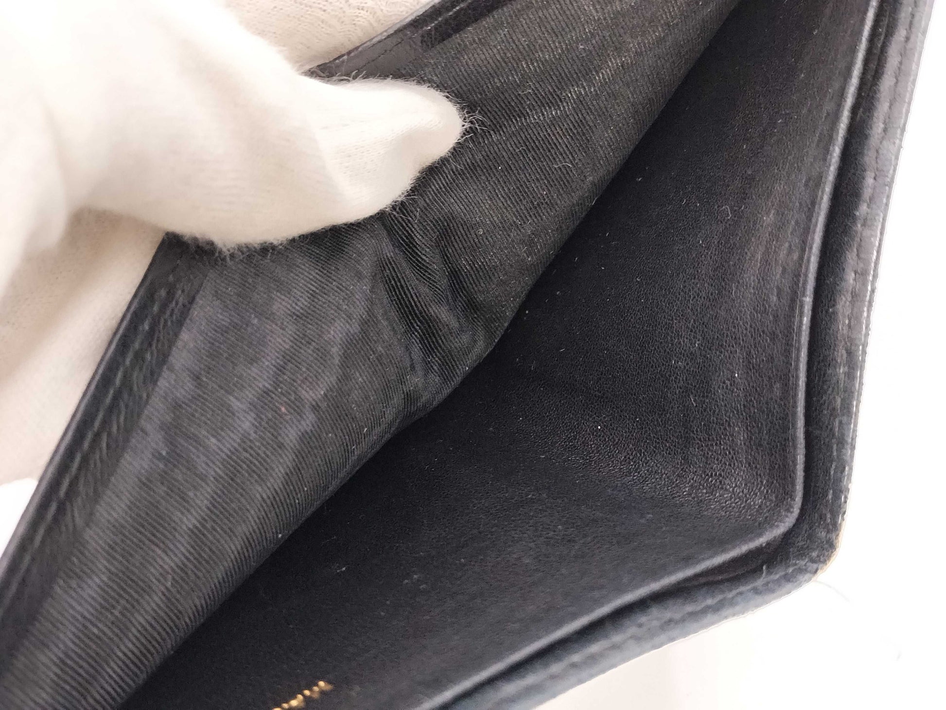 CHANEL Lamb/Mato/Bifold Wallet
